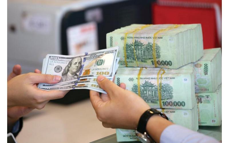 Moody’s hạ triển vọng tín nhiệm với 18 ngân hàng Việt Nam: Quyết định thiếu công bằng