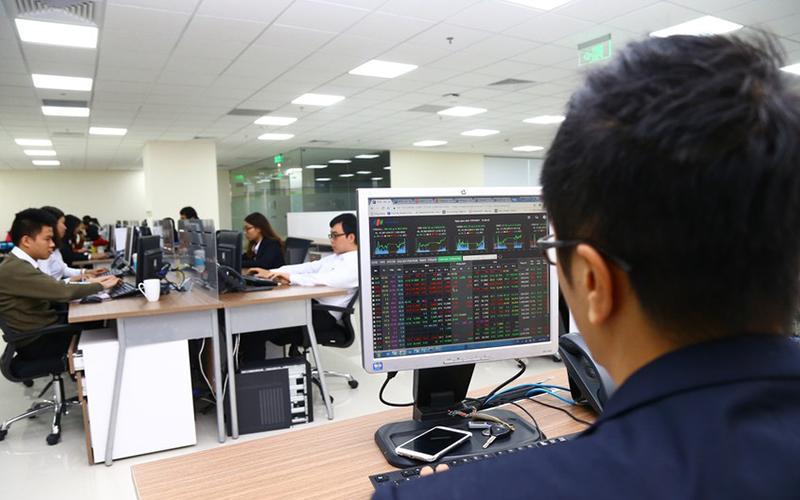 Quỹ AFC lại “choáng” vì mức giá rẻ của cổ phiếu Việt Nam
